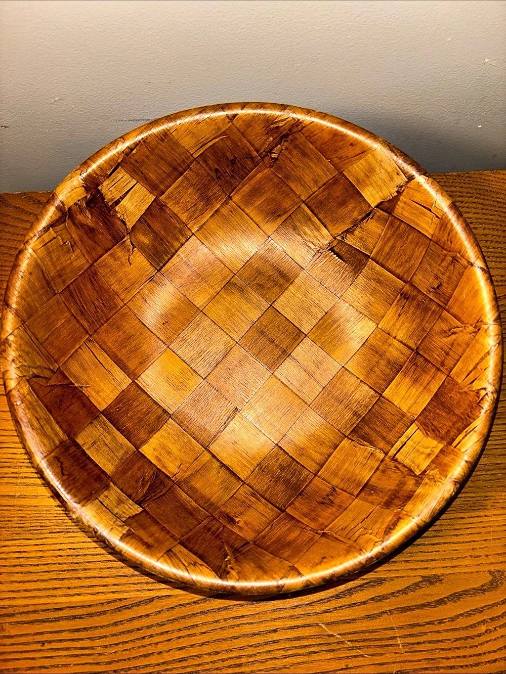 Checkered Wooden Bowl Decor